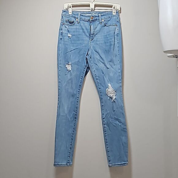 Universal Thread size 8 Light Blue Distressed High Rise Skinny Jeans - Picture 1 of 7